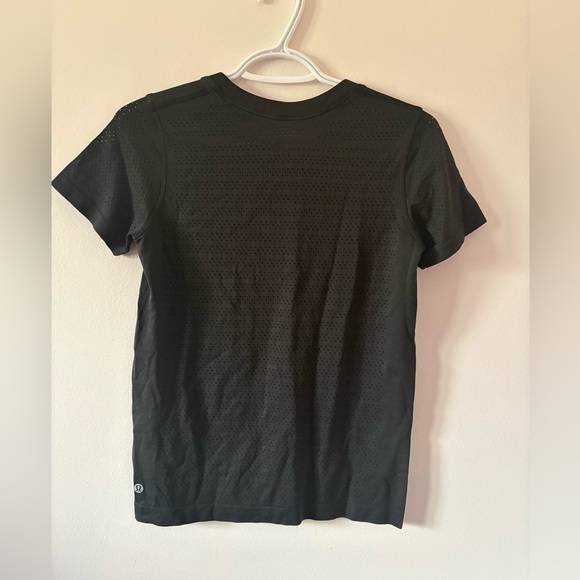 Lululemon Breeze By Short Sleeve *Squad Size 2 - Picture 4 of 6